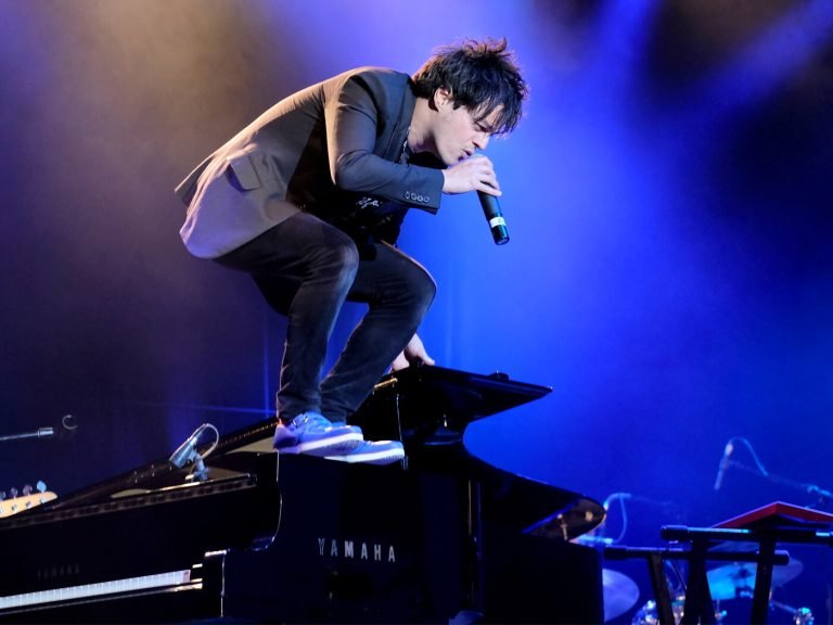What’s the best live show you’ve ever been to?