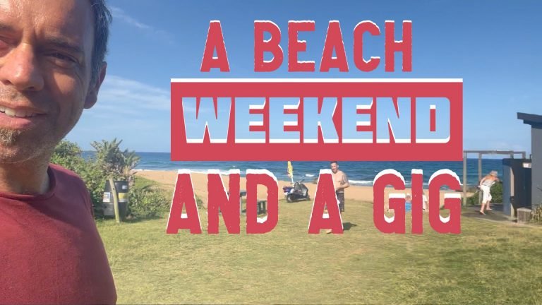 Vlog: Beach, Triathlon Update and a Gig